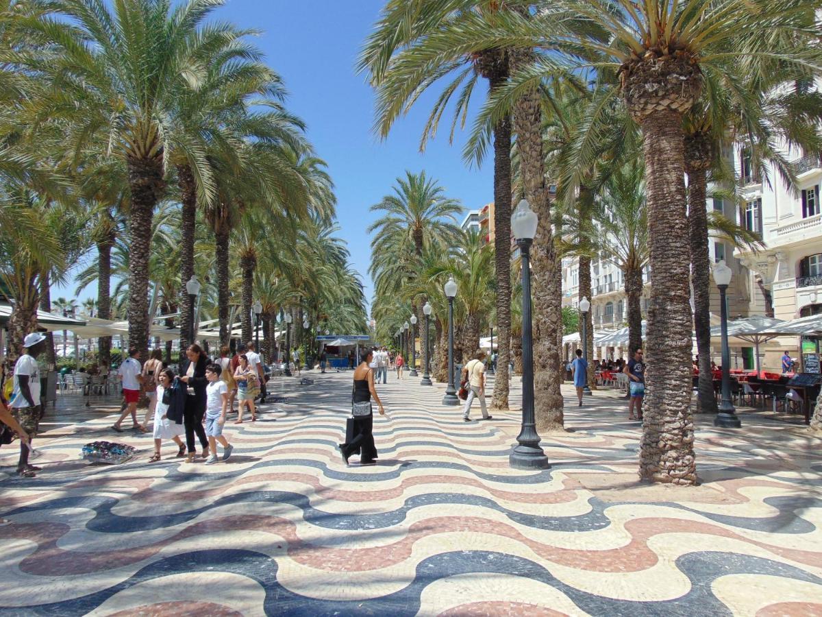 Apartamentos Playa Postiguet Alicante Exterior foto